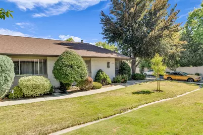 1579 E 5975 S, Salt Lake City, UT 84121 - Photo 3