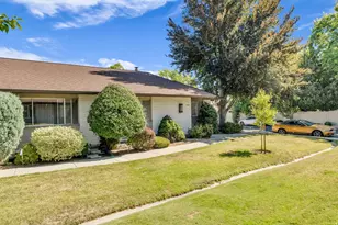 1579 E 5975 S, Salt Lake City, UT 84121 - Photo 3