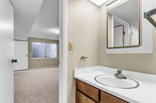 1579 E 5975 S, Salt Lake City, UT 84121 - Photo 29
