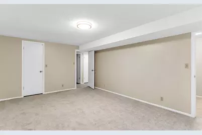 1579 E 5975 S, Salt Lake City, UT 84121 - Photo 31