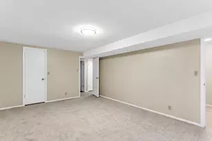 1579 E 5975 S, Salt Lake City, UT 84121 - Photo 31
