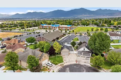 5668 W Tuscan Rose Cir S, Herriman, UT 84096 - Photo 11