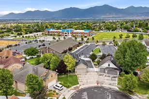 5668 W Tuscan Rose Cir S, Herriman, UT 84096 - Photo 11