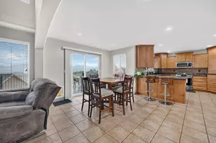 5668 W Tuscan Rose Cir S, Herriman, UT 84096 - Photo 17