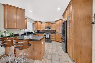 5668 W Tuscan Rose Cir S, Herriman, UT 84096 - Photo 19