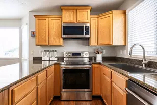 1292 W 2050 S, Woods Cross, UT 84087 - Photo 9