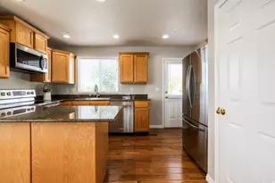 1292 W 2050 S, Woods Cross, UT 84087 - Photo 7