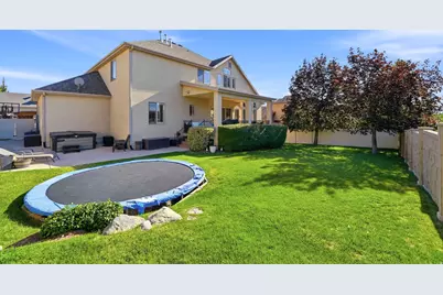 1043 E Mach Schnell Dr, Sandy, UT 84094 - Photo 45