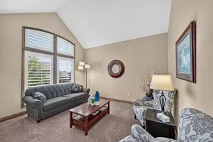 1043 E Mach Schnell Dr, Sandy, UT 84094 - Photo 11