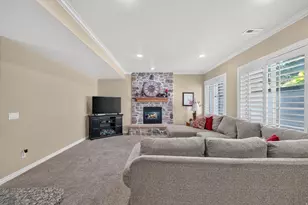 1043 E Mach Schnell Dr, Sandy, UT 84094 - Photo 33