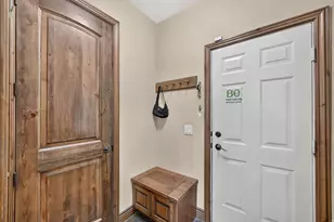 1043 E Mach Schnell Dr, Sandy, UT 84094 - Photo 17
