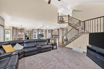 1043 E Mach Schnell Dr, Sandy, UT 84094 - Photo 11
