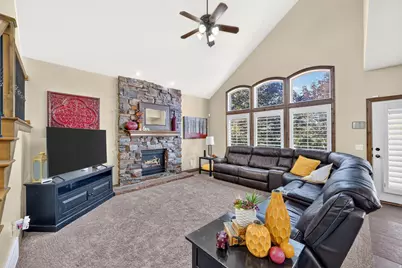1043 E Mach Schnell Dr, Sandy, UT 84094 - Photo 7