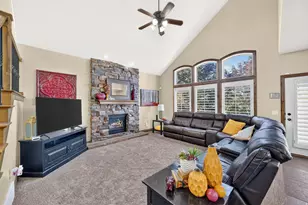 1043 E Mach Schnell Dr, Sandy, UT 84094 - Photo 7