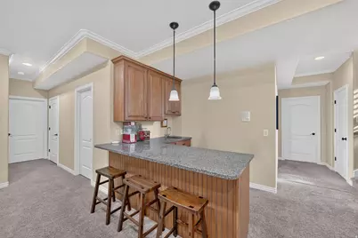 1043 E Mach Schnell Dr, Sandy, UT 84094 - Photo 35