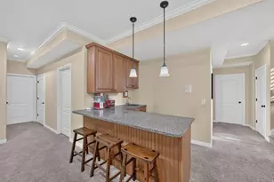 1043 E Mach Schnell Dr, Sandy, UT 84094 - Photo 35