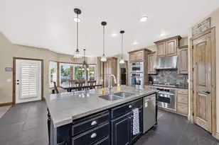 1043 E Mach Schnell Dr, Sandy, UT 84094 - Photo 7