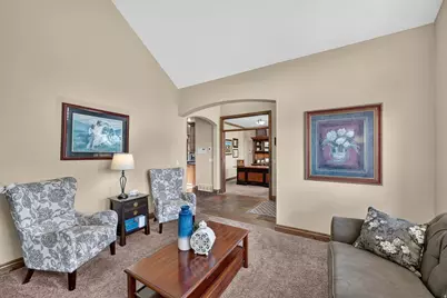 1043 E Mach Schnell Dr, Sandy, UT 84094 - Photo 9