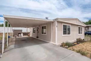 2600 N Hill Field Rd, Layton, UT 84041 - Photo 23