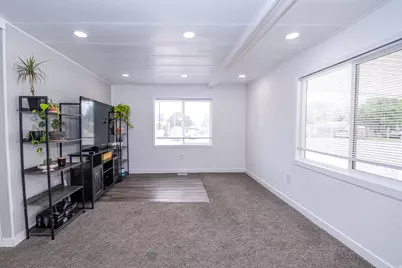 2600 N Hill Field Rd #5, Layton, UT 84041 - Photo 5