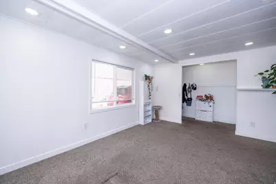 2600 N Hill Field Rd #5, Layton, UT 84041 - Photo 7