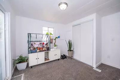 2600 N Hill Field Rd #5, Layton, UT 84041 - Photo 17