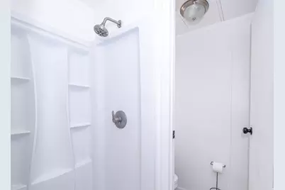 2600 N Hill Field Rd #5, Layton, UT 84041 - Photo 15