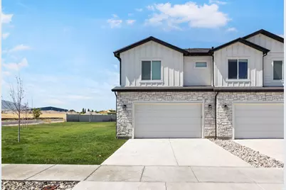 515 W Caroles Way #125, Tooele, UT 84074 - Photo 1