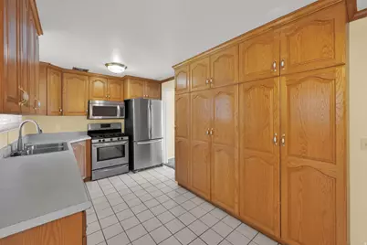 6117 S Glen Oaks St, Murray, UT 84107 - Photo 13