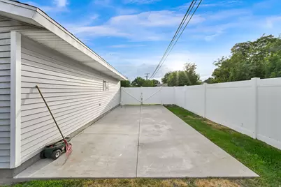 6117 S Glen Oaks St, Murray, UT 84107 - Photo 7