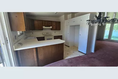 4527 S Tanglewood Dr, Holladay, UT 84117 - Photo 7