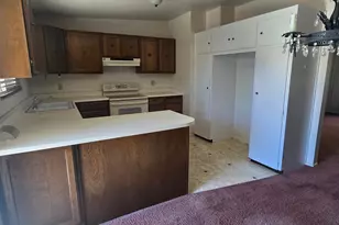 4527 S Tanglewood Dr, Holladay, UT 84117 - Photo 7