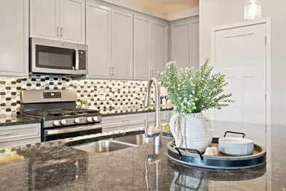 6352 W Moring Point Way, South Jordan, UT 84009 - Photo 17