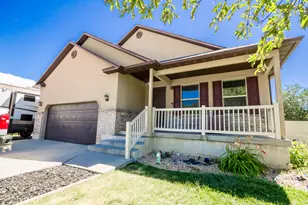 927 S 2050 W, Vernal, UT 84078 - Photo 3