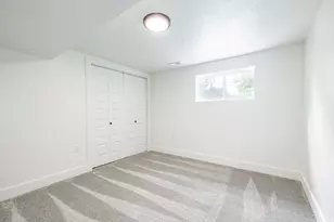 348 E 300 N, Centerville, UT 84014 - Photo 21