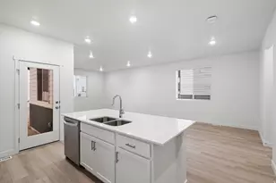882 E Eden St, Eagle Mountain, UT 84005 - Photo 17