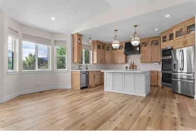 1002 W 1425 N, Lehi, UT 84043 - Photo 11