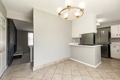 394 E Bridlewood Dr S, Salt Lake City, UT 84107 - Photo 3
