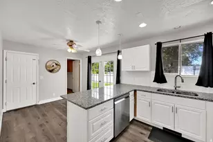 1236 W 1975 S, Woods Cross, UT 84087 - Photo 7