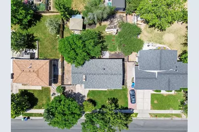 8054 S Boysenberry Dr, Sandy, UT 84093 - Photo 29