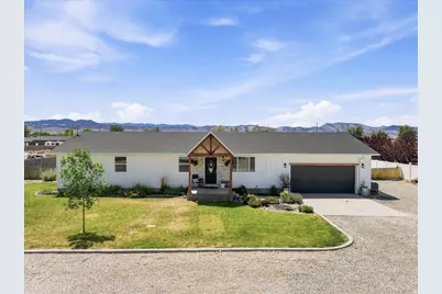 165 N 100 E, Centerfield, UT 84622 - Photo 1