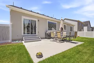 1223 S Red Cliff Dr, Santaquin, UT 84655 - Photo 29