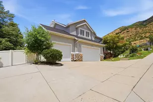 3439 E Canyon Cove Dr, Holladay, UT 84121 - Photo 1