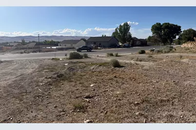 439 S 600 E, Nephi, UT 84648 - Photo 5