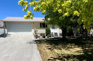 640 W Cyn Rd, Ferron, UT 84523 - Photo 15