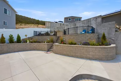 7127 N Hollow Crest Cir, Eagle Mountain, UT 84005 - Photo 25