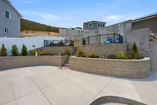 7127 N Hollow Crest Cir, Eagle Mountain, UT 84005 - Photo 25