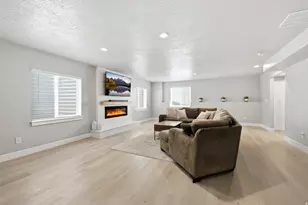 7127 N Hollow Crest Cir, Eagle Mountain, UT 84005 - Photo 15