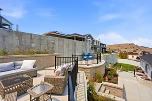 7127 N Hollow Crest Cir, Eagle Mountain, UT 84005 - Photo 29