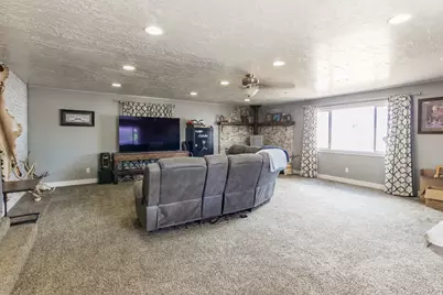 1674 E 1700 S, Vernal, UT 84078 - Photo 9